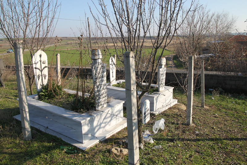 Kuştepe Köyü Eski Mezarlığı - 1